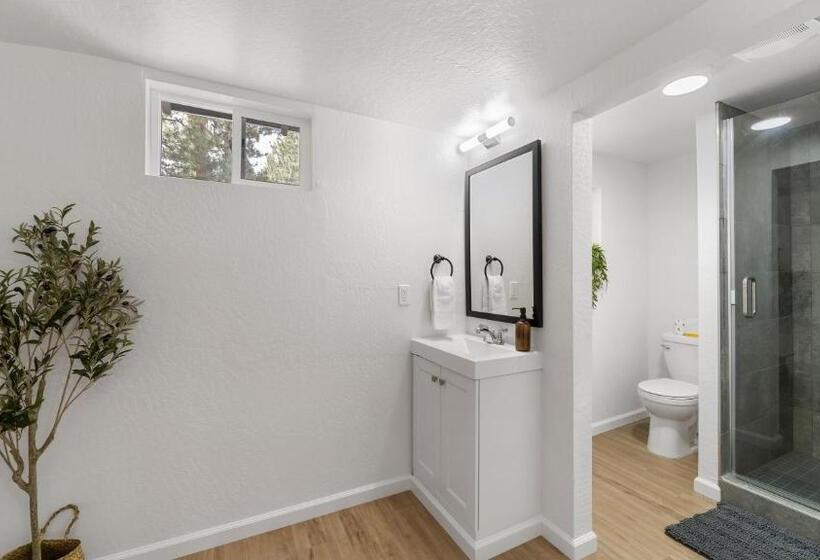 חדר סופריור, Adventure Lodge