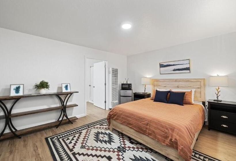 חדר סטנדרט מותאם לאדם עם מוגבלויות, Adventure Lodge