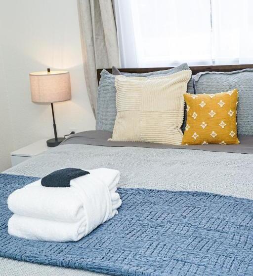 סוויטה משפחתית, Adventure Lodge