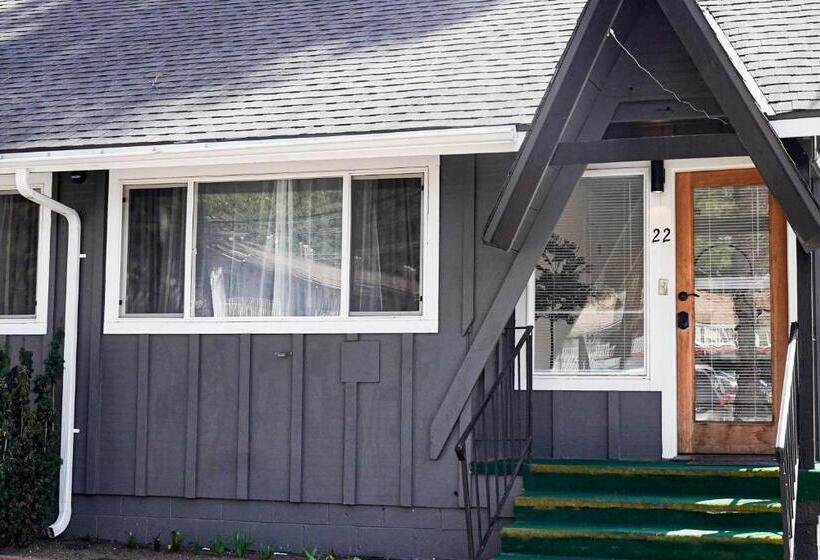 סוויטה משפחתית, Adventure Lodge