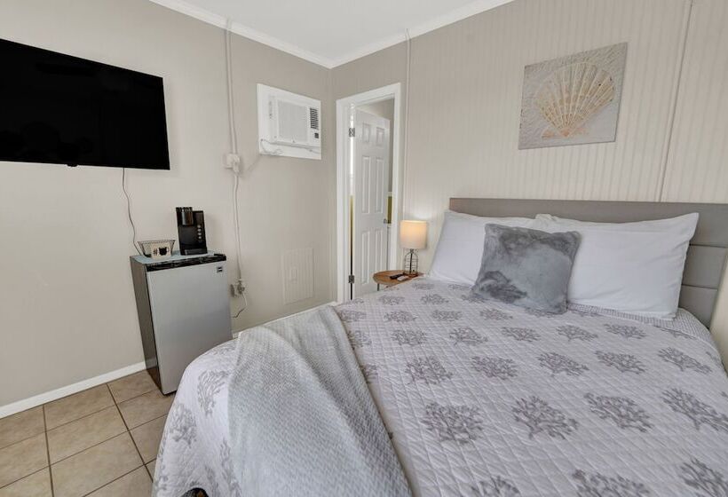 スタンダードスタジオ, Sea Foam Suites