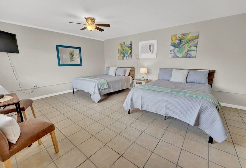 Номер Стандарт, Sea Foam Suites