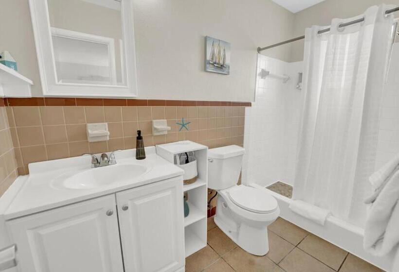 デラックストリプルルーム, Sea Foam Suites