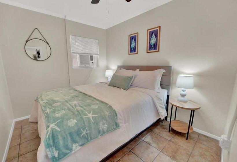 Трехместный Номер Deluxe, Sea Foam Suites