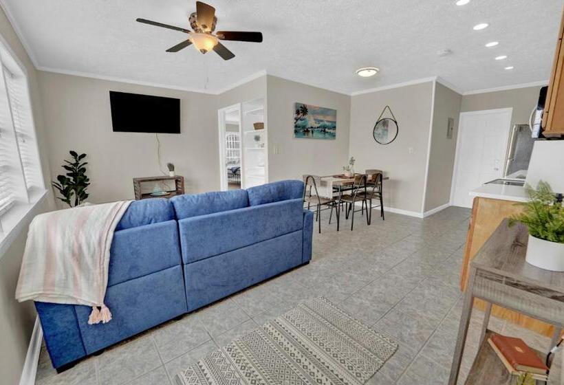 スタンダードインサイドビュールーム, Sea Foam Suites