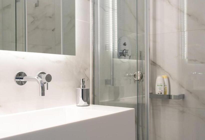 标准间带阳台, Tzanis Resort