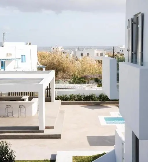 اتاق اساندارد با چشم‌انداز جانبی به دریا, Tzanis Resort