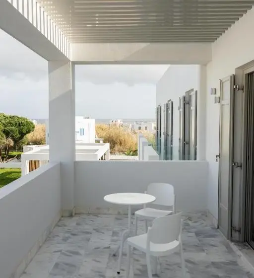 اتاق اساندارد با چشم‌انداز جانبی به دریا, Tzanis Resort
