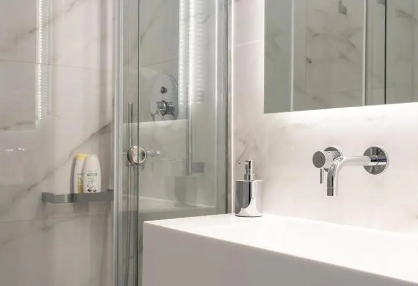 اتاق اساندارد با چشم‌انداز جانبی به دریا, Tzanis Resort