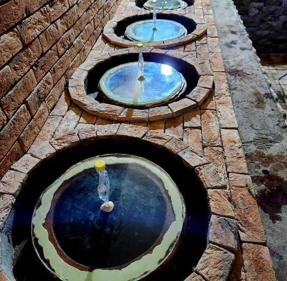 اتاق خانوادگی با چشمانداز باغ, Iveria Beach