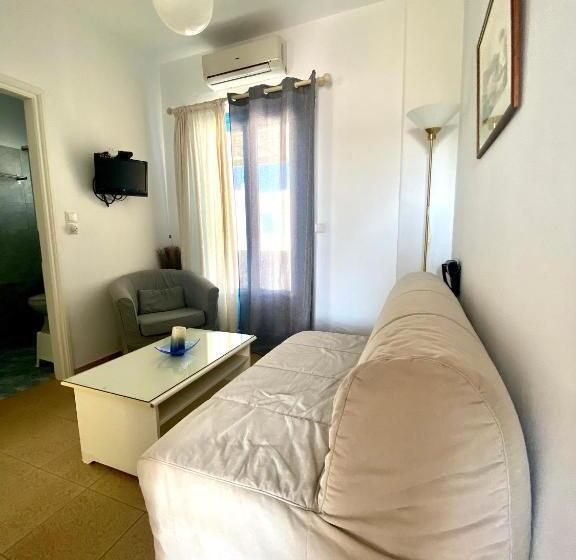 شقة غرفة واحدة مزودة بتراس, Mer Bleu Luxury Apartments