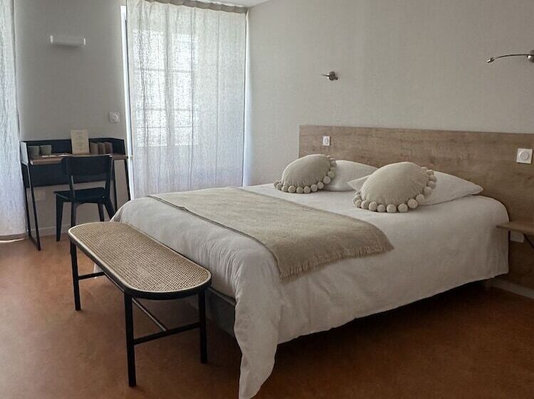 디럭스 룸, Logis Hôtel Restaurant L Argence