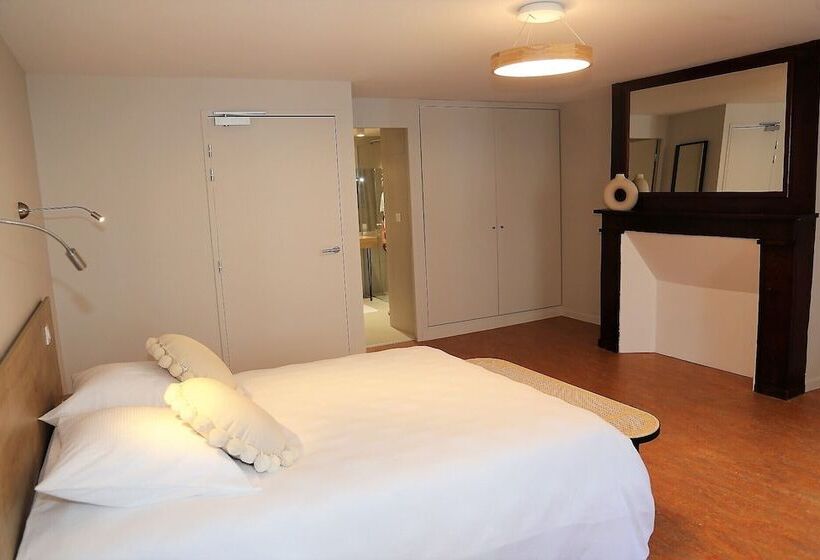 디럭스 룸, Logis Hôtel Restaurant L Argence