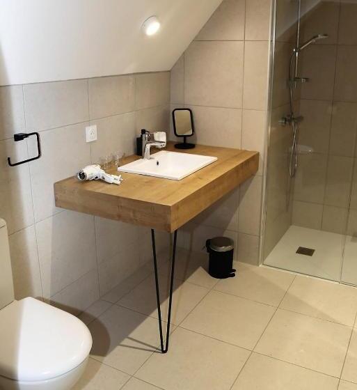 침실 2개 아파트, Logis Hôtel Restaurant L Argence