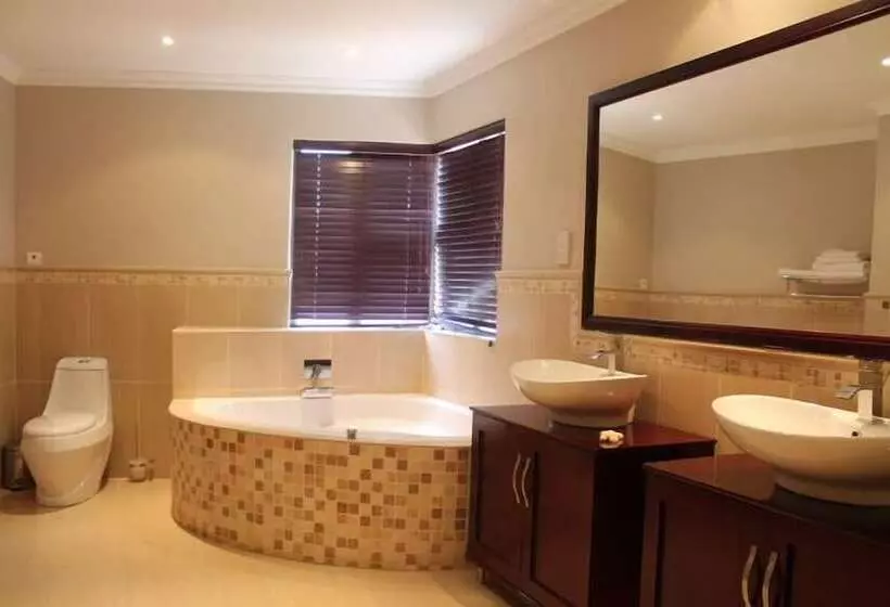 اتاق پرمیوم, The Capital Guest House