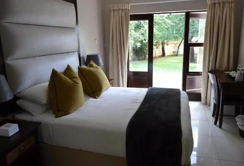 اتاق لوکس, The Capital Guest House