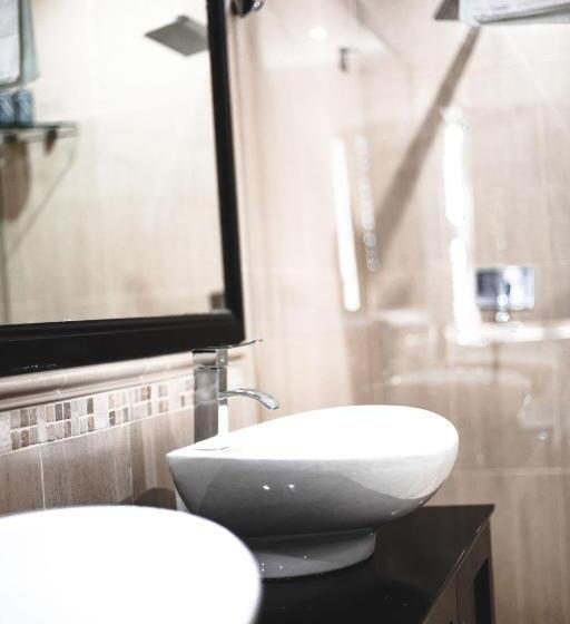 اتاق پرمیوم, The Capital Guest House