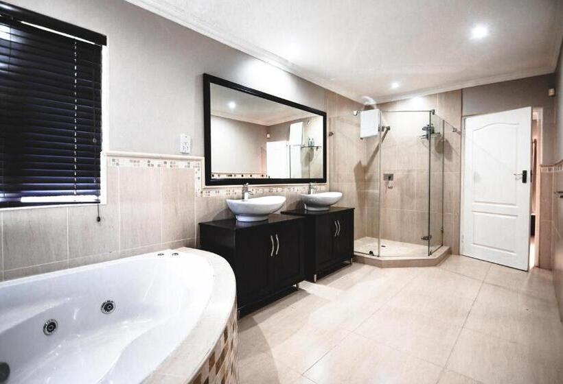 اتاق پرمیوم, The Capital Guest House