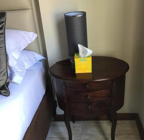 اتاق اکونومی, The Capital Guest House