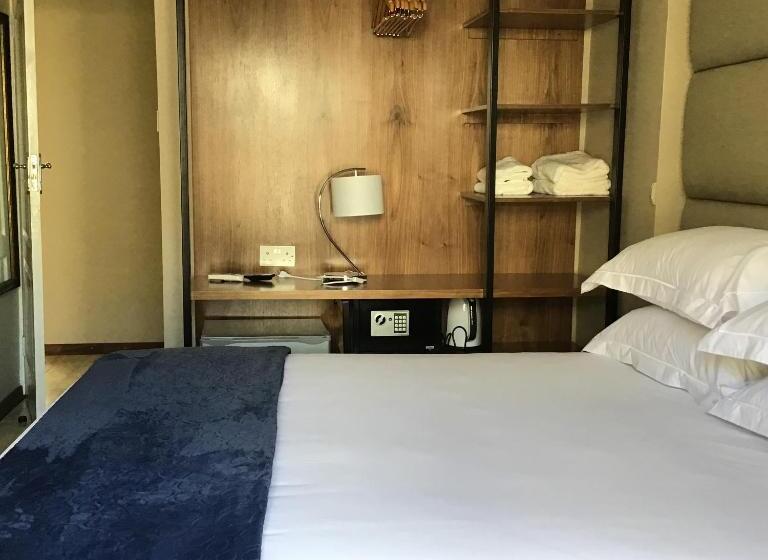 اتاق استاندارد, The Capital Guest House