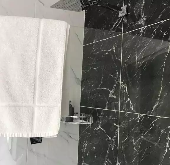 آپارتمان 1 خوابه با چشم‌انداز باغ, The Capital Guest House