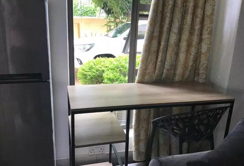 آپارتمان 1 خوابه با چشم‌انداز باغ, The Capital Guest House