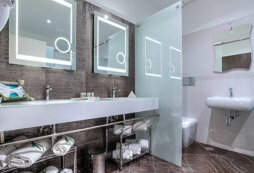סוויטה אקזקיוטיב, Trevi Rome Suite