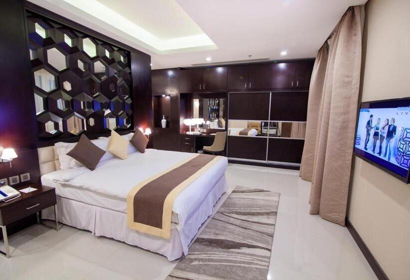 جناح إدارى, Premier