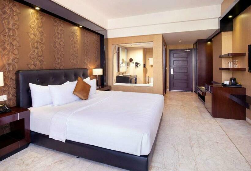 스탠다드 룸 킹사이즈 침대, Grand Mercure Solo Baru