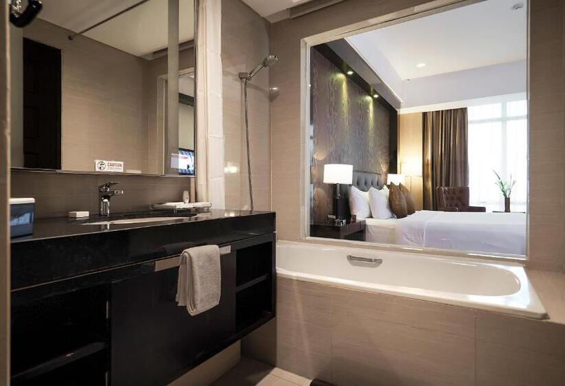 Номер Superior Кровать Кинг, Grand Mercure Solo Baru