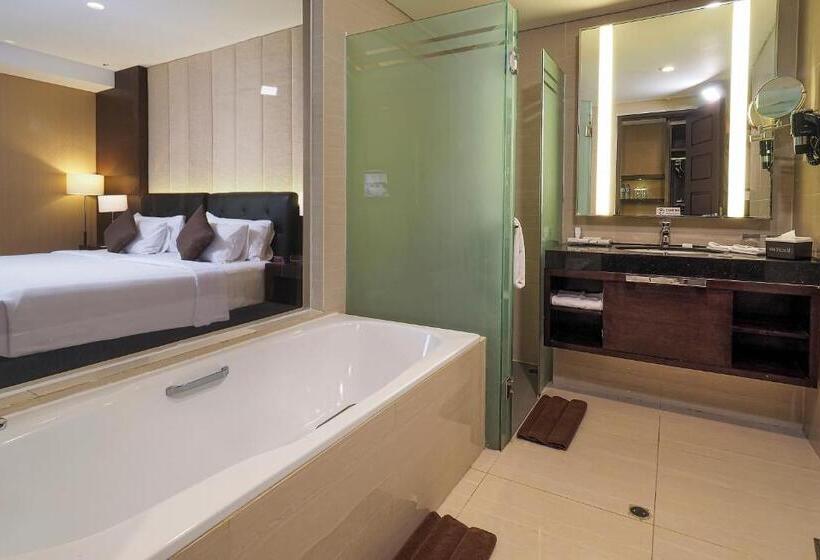 주니어 스위트, Grand Mercure Solo Baru