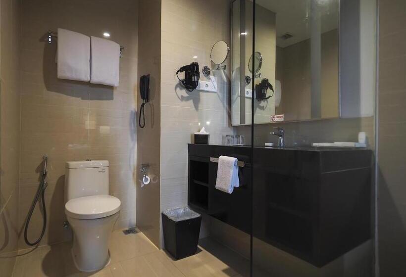 디럭스 룸, Grand Mercure Solo Baru