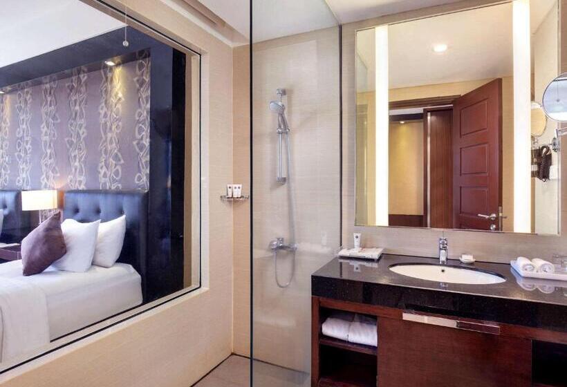 Номер Executive, Grand Mercure Solo Baru