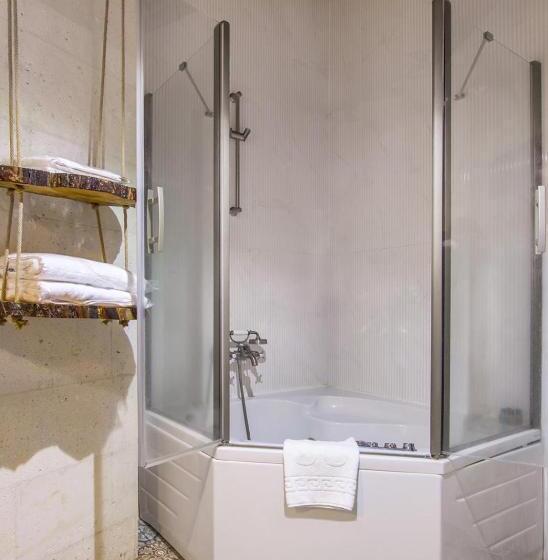 豪华房间带漩涡浴缸, Cappadocia Minia Cave