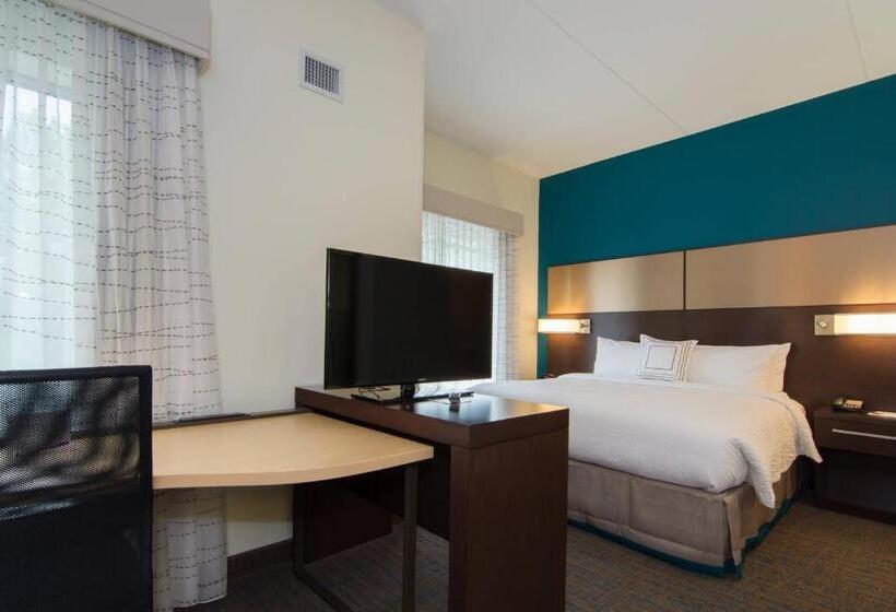 带大床的标准工作室, Residence Inn Raleigh Durham Airport/brier Creek