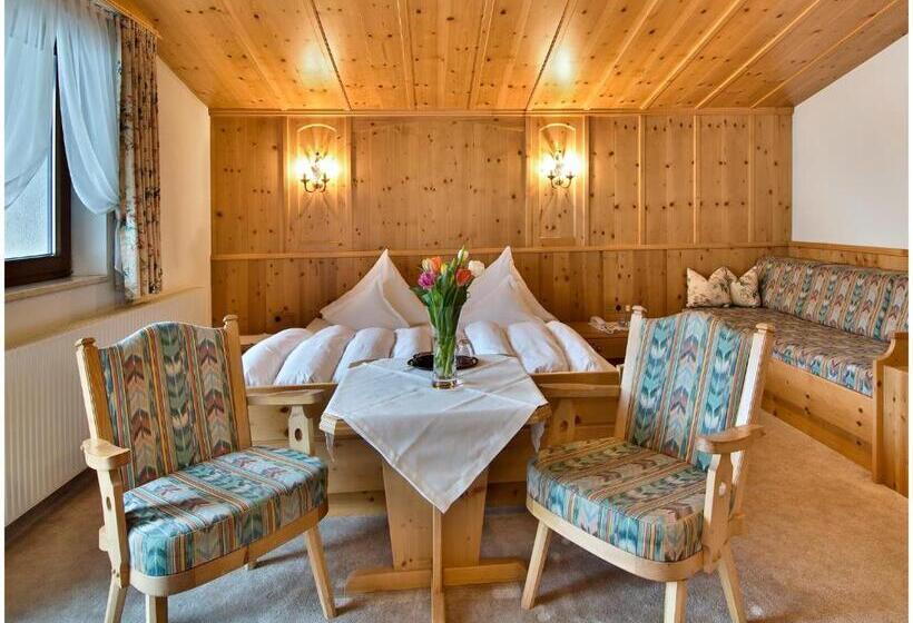 Трехместный Номер Deluxe, Quality Hosts Arlberg Hotel Garni Mössmer