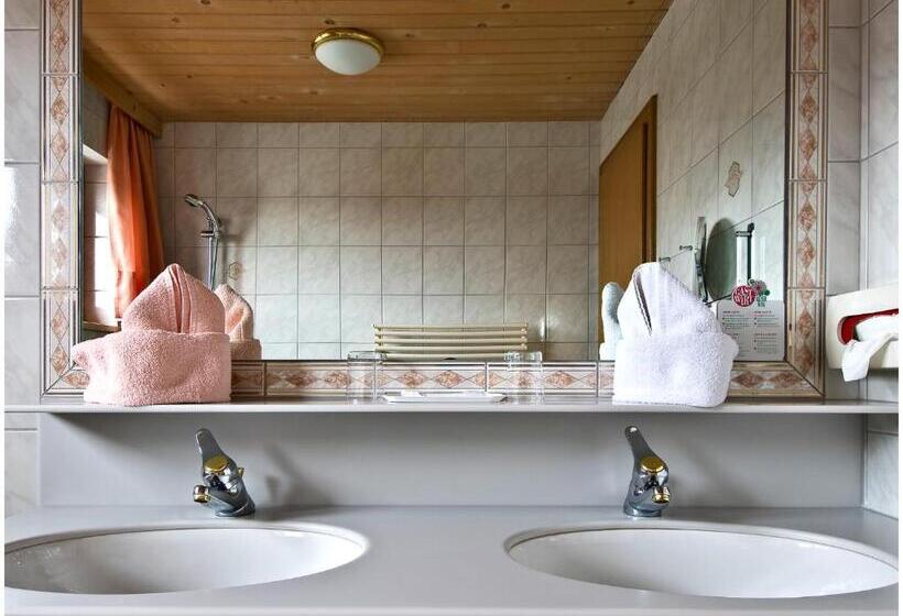 Трехместный Номер Deluxe, Quality Hosts Arlberg Hotel Garni Mössmer