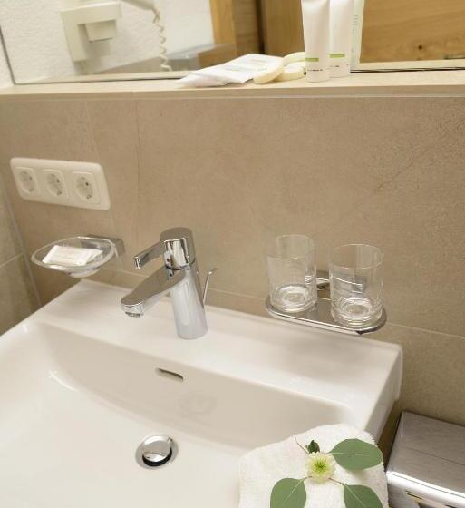 Номер Комфорт, Quality Hosts Arlberg Hotel Garni Mössmer