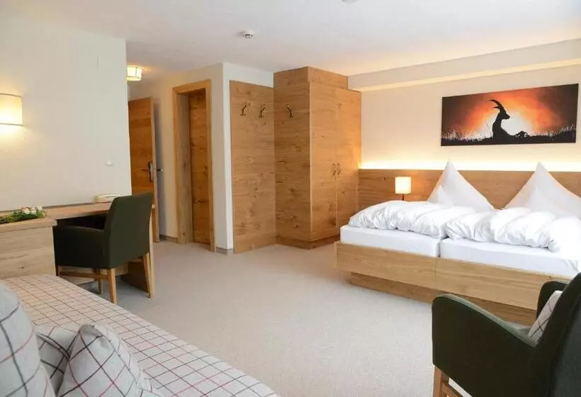 デラックストリプルルーム, Quality Hosts Arlberg Hotel Garni Mössmer