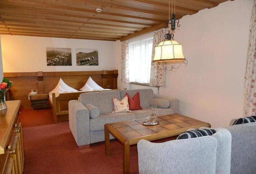 Трехместный Номер Deluxe, Quality Hosts Arlberg Hotel Garni Mössmer