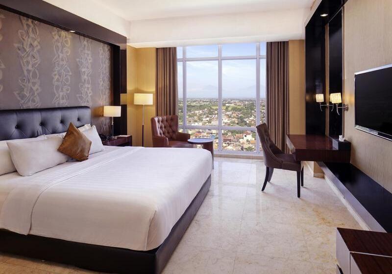 디럭스 룸 킹사이즈 침대, Grand Mercure Solo Baru