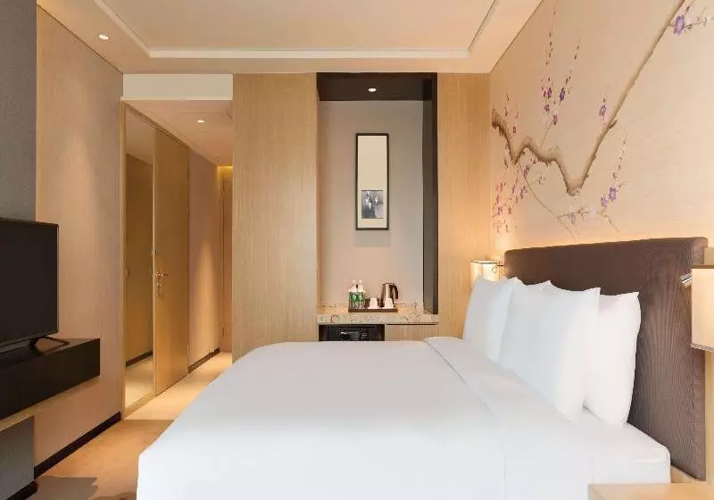 キングサイズベッドのスタンダードルーム, Hilton Garden Inn Dandong