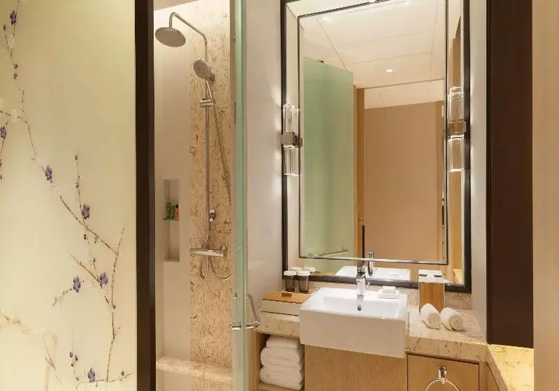 キングサイズベッドのスタンダードルーム, Hilton Garden Inn Dandong