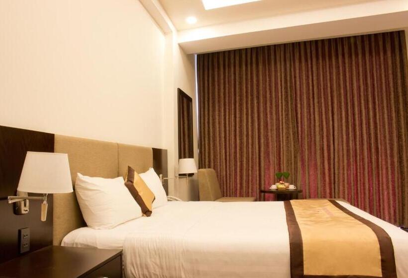 اتاق سوپریور, International