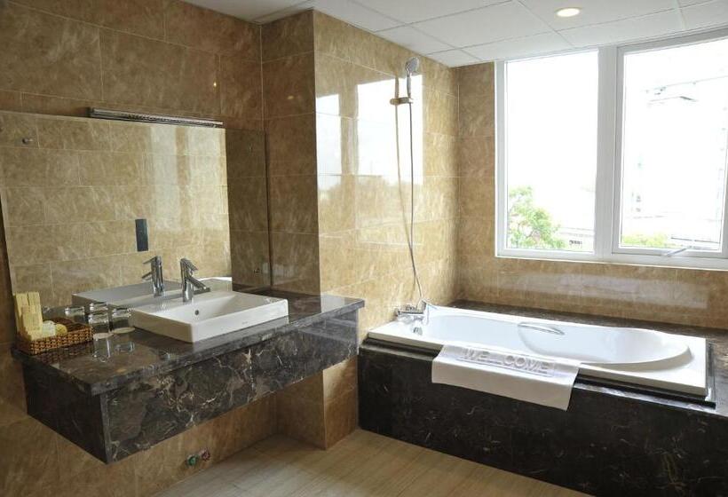 اتاق لوکس, International