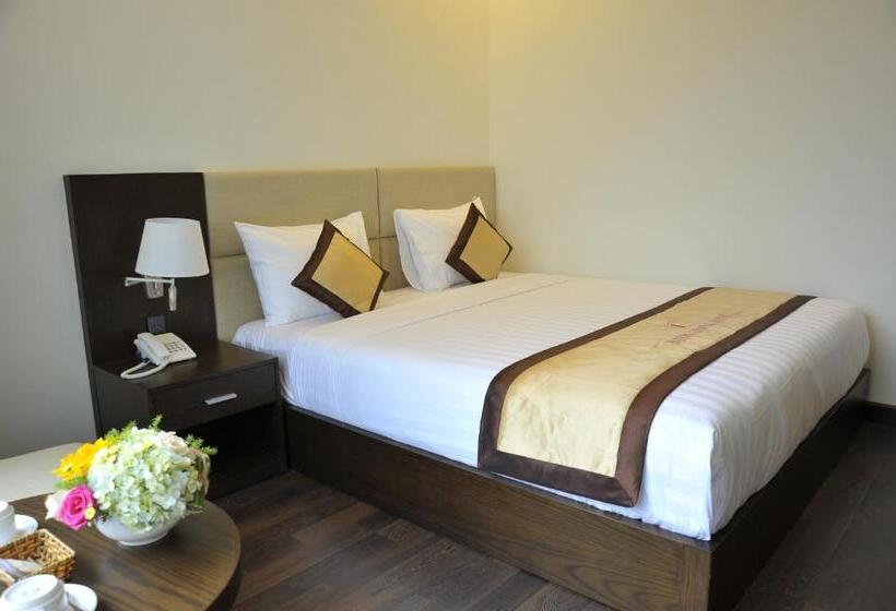 اتاق لوکس, International