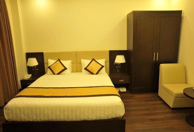 اتاق لوکس, International