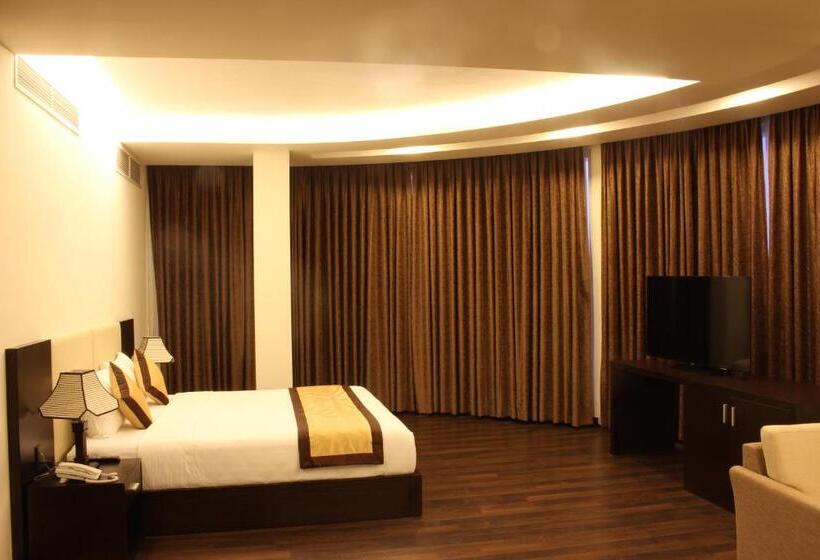 اتاق اجرایی, International