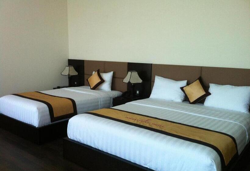 اتاق لوکس خانوادگی, International