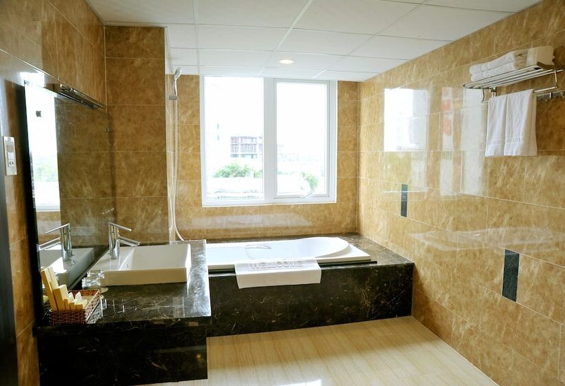 اتاق اجرایی, International